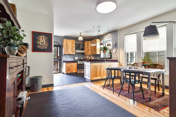 Chicago, IL 60626,1211 W Morse Avenue #2
