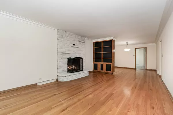 Chicago, IL 60643,9310 S Claremont Avenue