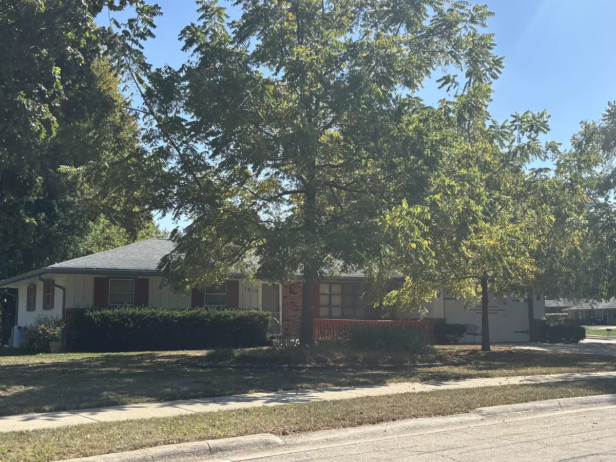 Rockford, IL 61108,1210 Woodridge Drive