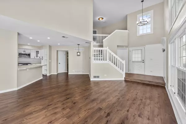 Hoffman Estates, IL 60010,4827 Turnberry Drive