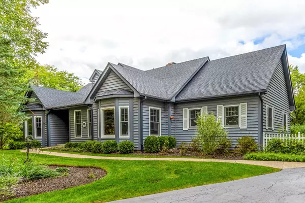414 Brookmont Lane, Barrington, IL 60010