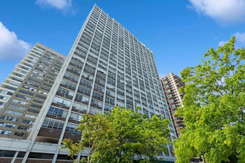 Chicago, IL 60660,6171 N SHERIDAN Road #2809