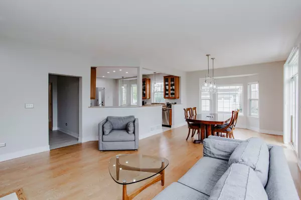 Glenview, IL 60025,4603 Jenna Road