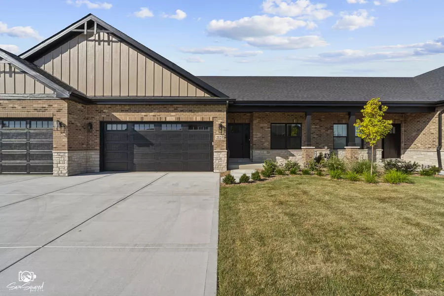 2125 Sky Harbor Drive, New Lenox, IL 60451