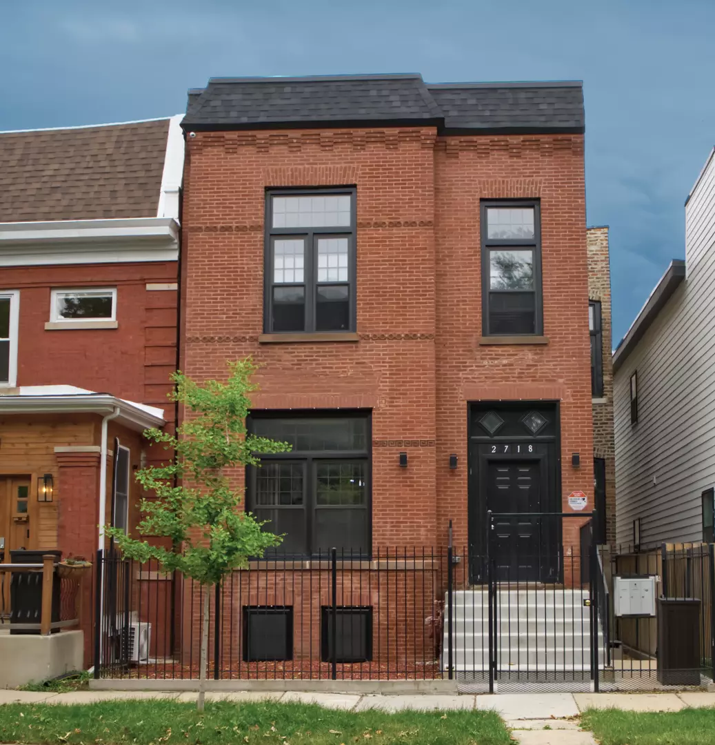 Chicago, IL 60612,2718 W Monroe Street