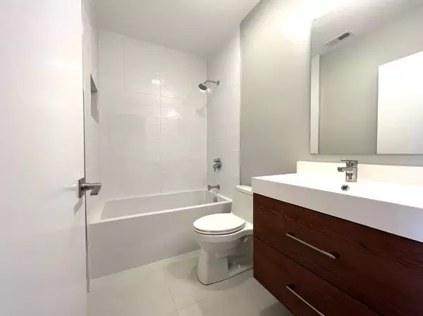 Chicago, IL 60622,1028 N California Avenue #2