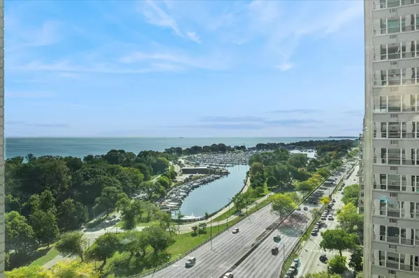 Chicago, IL 60613,3600 N Lake Shore Drive #1601