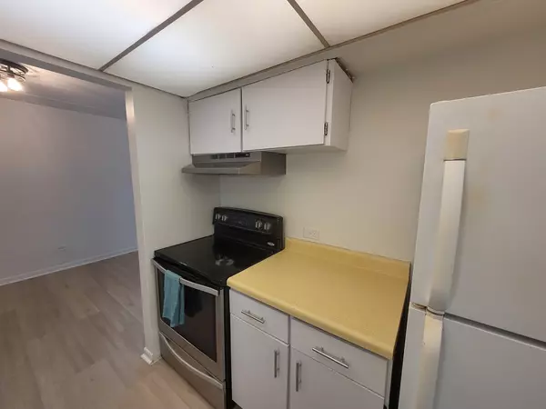 Alsip, IL 60803,12824 S Kenneth Avenue #F1