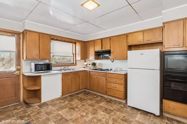 Mchenry, IL 60050,1224 N Green Street