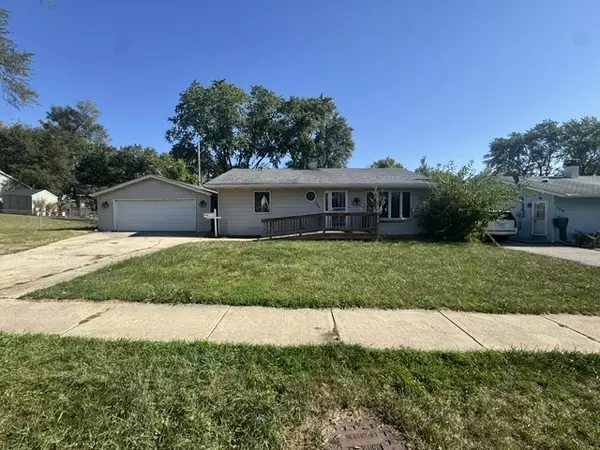 102 Grow Lane, Streamwood, IL 60107