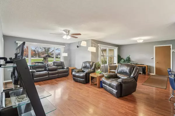 Mundelein, IL 60060,328 Brice Avenue