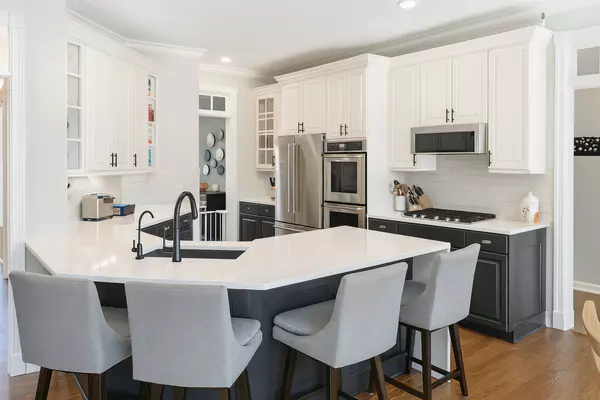 Winfield, IL 60190,26W137 Prestwick Lane