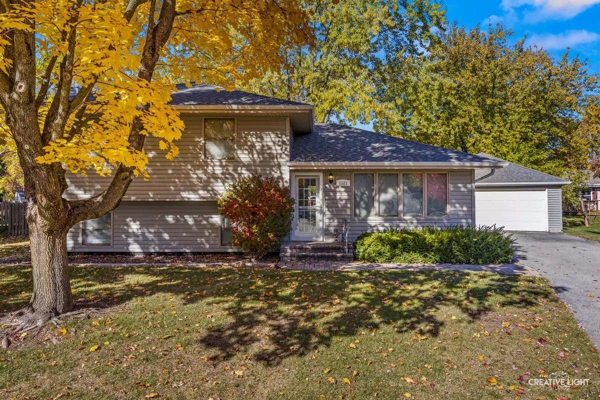 Naperville, IL 60564,1321 Galena Court