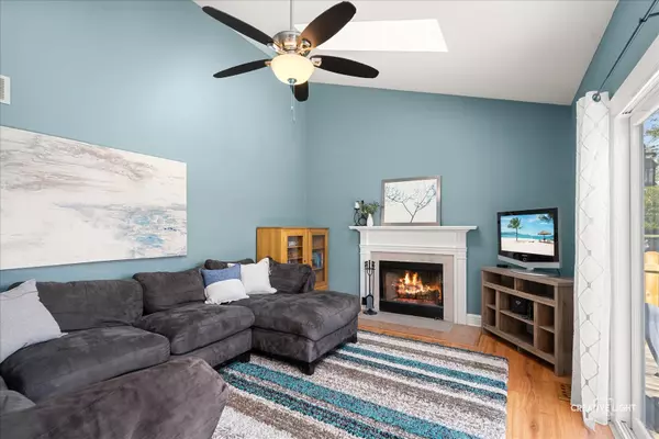 Oswego, IL 60543,716 Pinehurst Lane