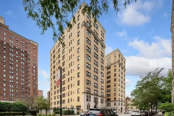 1755 E 55th Street #1201, Chicago, IL 60615