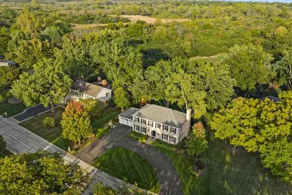 Barrington, IL 60010,1312 Lake Shore N Drive