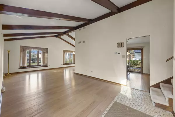 Homewood, IL 60430,3068 Hickory Road