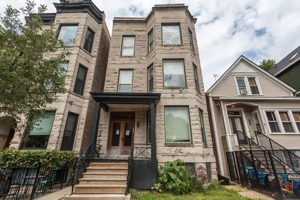 1032 W ROSCOE Street #3, Chicago, IL 60657