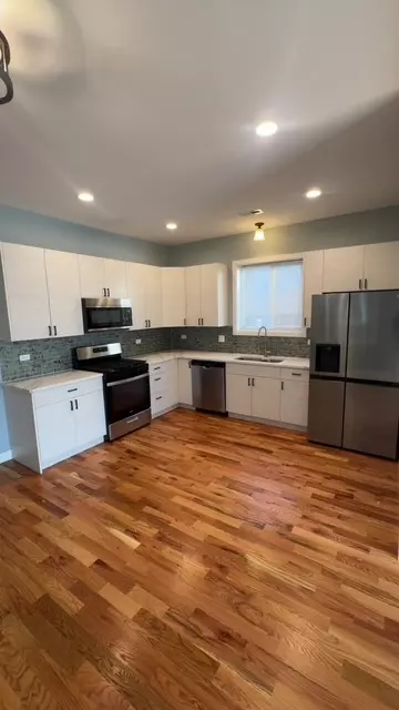 Chicago, IL 60644,22 N Parkside Avenue #1