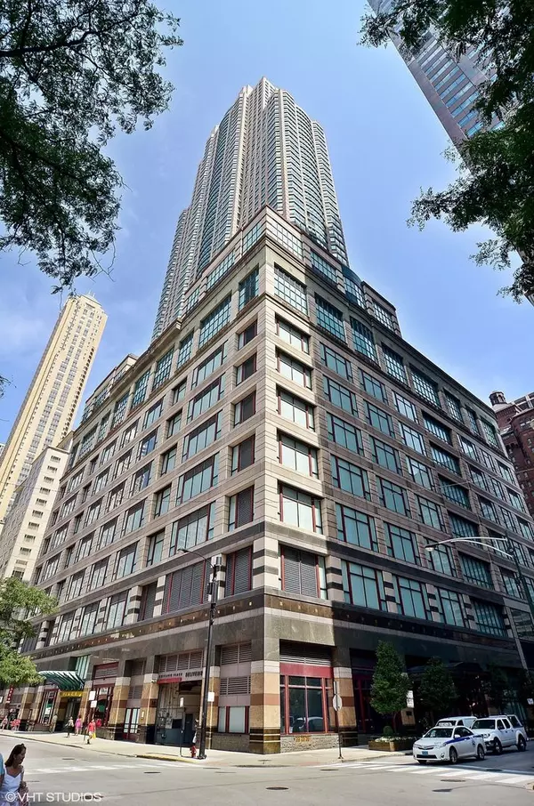 100 E Huron Street #3901, Chicago, IL 60611