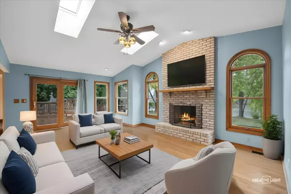 North Aurora, IL 60542,607 Cherrywood Drive