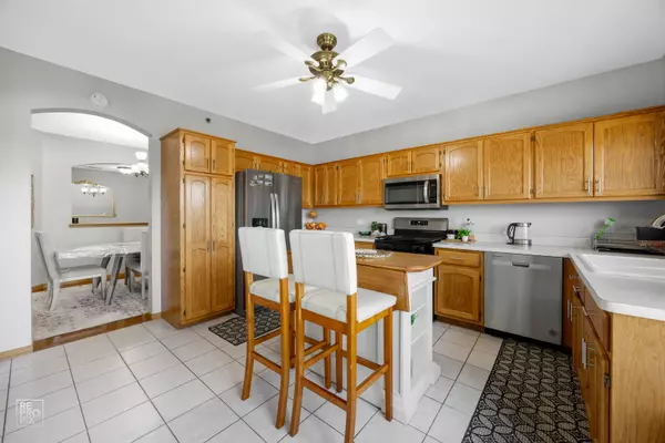 Orland Park, IL 60467,17950 Settlers Pond Way #3B