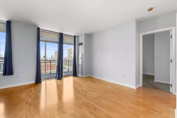 Chicago, IL 60654,330 W GRAND Avenue #1003