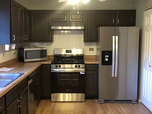 Mundelein, IL 60060,63 Sandhurst Road