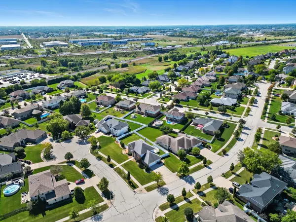 Tinley Park, IL 60487,18323 White Oak Lane