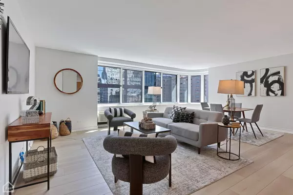 Chicago, IL 60611,211 E Ohio Street #2610