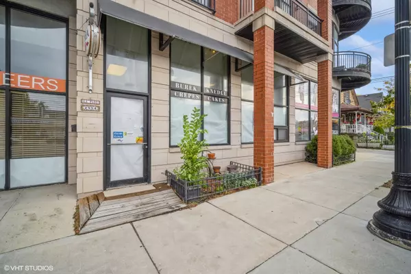 Chicago, IL 60618,2954 W Irving Park Road