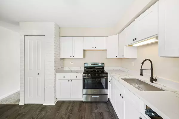 Streamwood, IL 60107,3075 Kingston Court