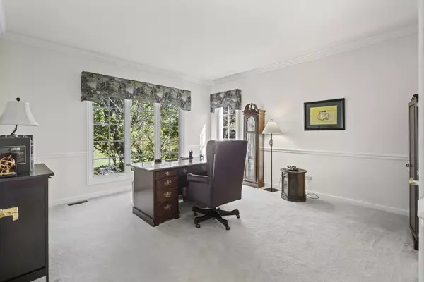 Mundelein, IL 60060,21787 W Vernon Ridge Drive