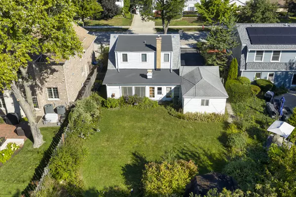 Northbrook, IL 60062,2221 Illinois Road