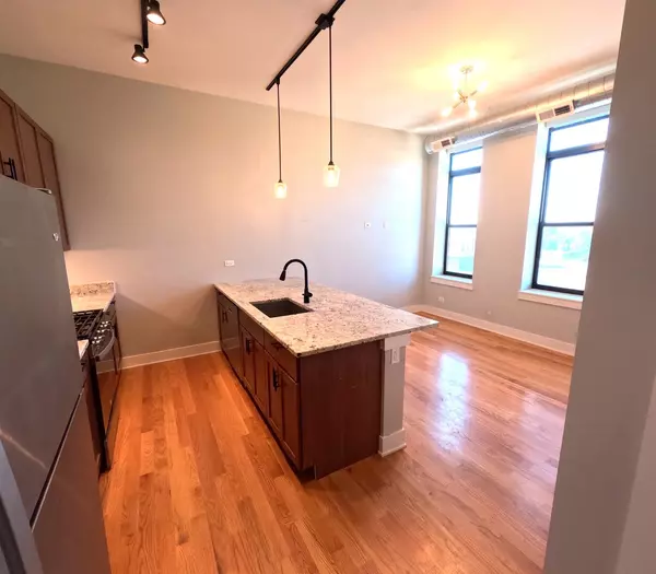 Chicago, IL 60608,2929 S Broad Avenue #303