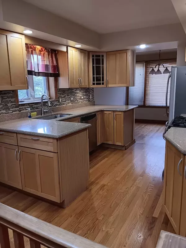 Riverside, IL 60546,183 Ridgewood Road