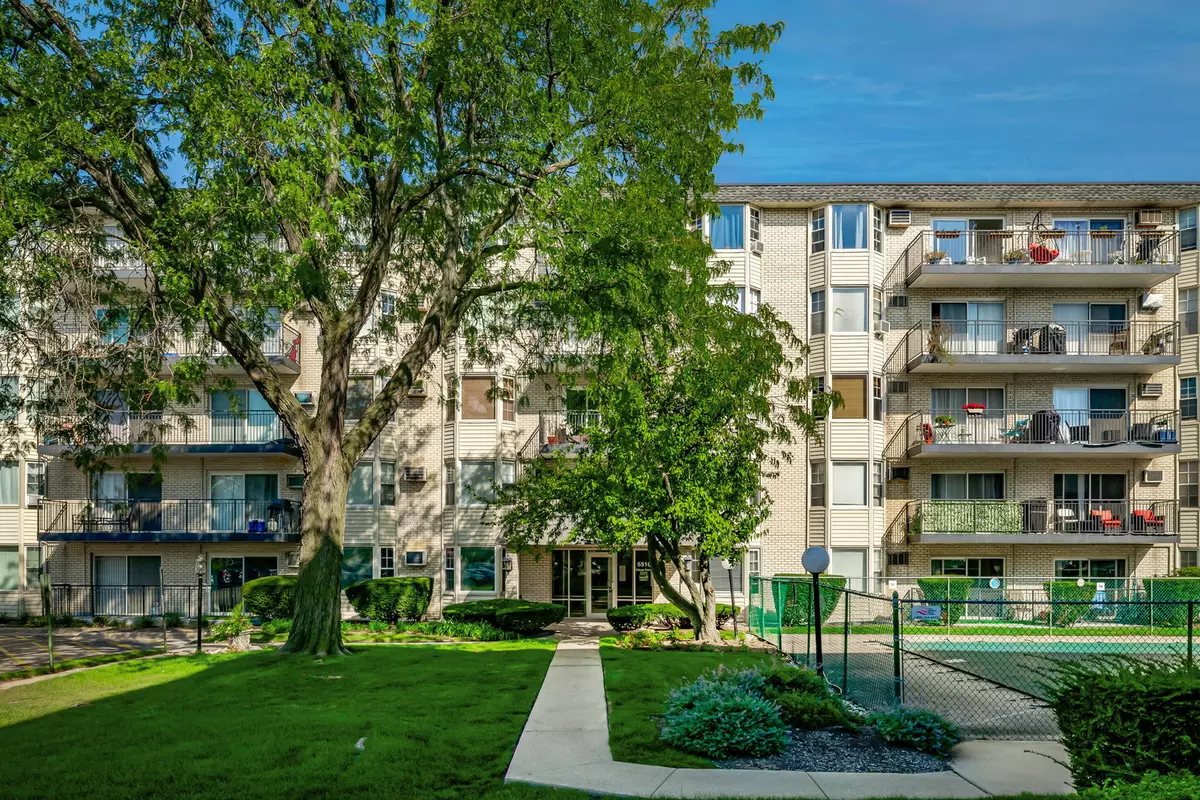 Morton Grove, IL 60053,5510 LINCOLN Avenue #101
