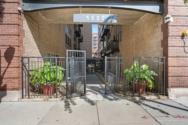 Chicago, IL 60607,1500 W Monroe Street #409