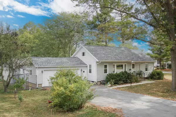 Chenoa, IL 61726,725 Sheridan Street