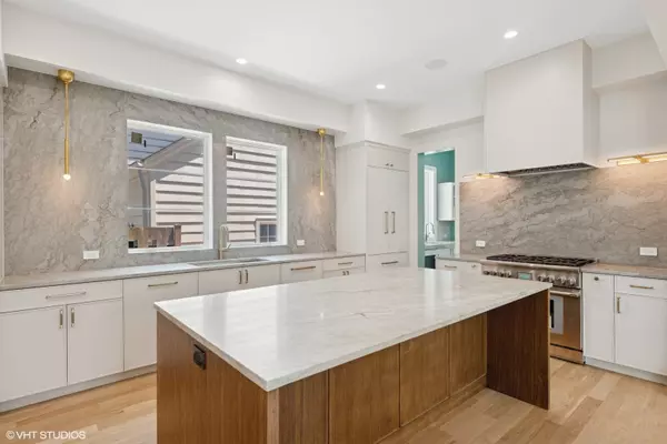 Wilmette, IL 60091,146 Sterling Lane