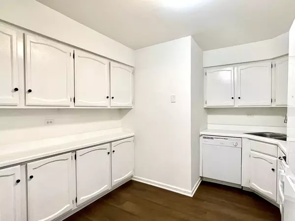 Aurora, IL 60504,121 Gregory Street #2