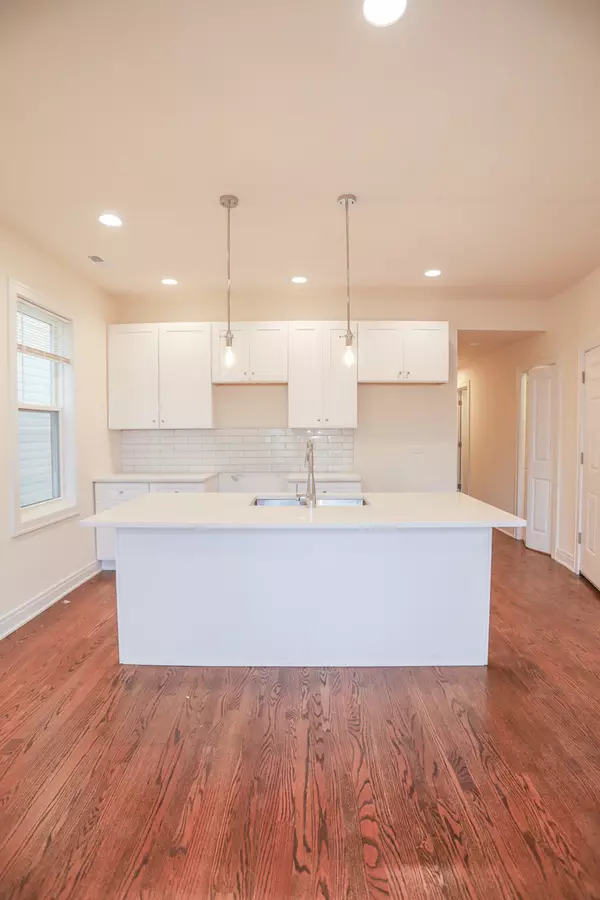 Chicago, IL 60647,2342 N Lawndale Avenue #1