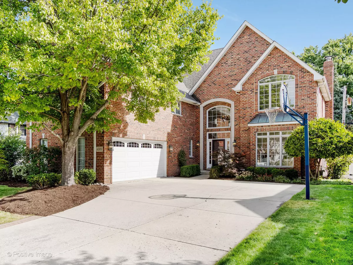 Western Springs, IL 60558,4309 Lawn Avenue