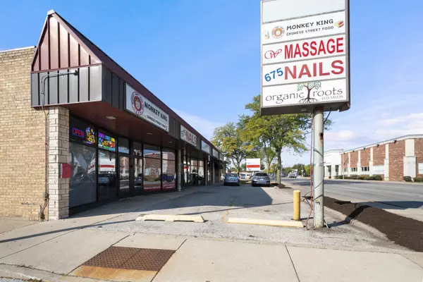 Skokie, IL 60076,3411-19 Dempster Street