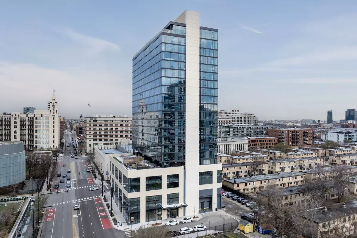 Chicago, IL 60610,808 N Cleveland Avenue #1710