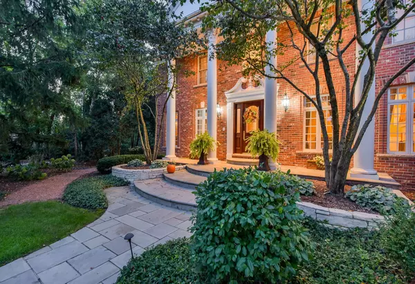 Wheaton, IL 60189,1602 Hunters Glen Court