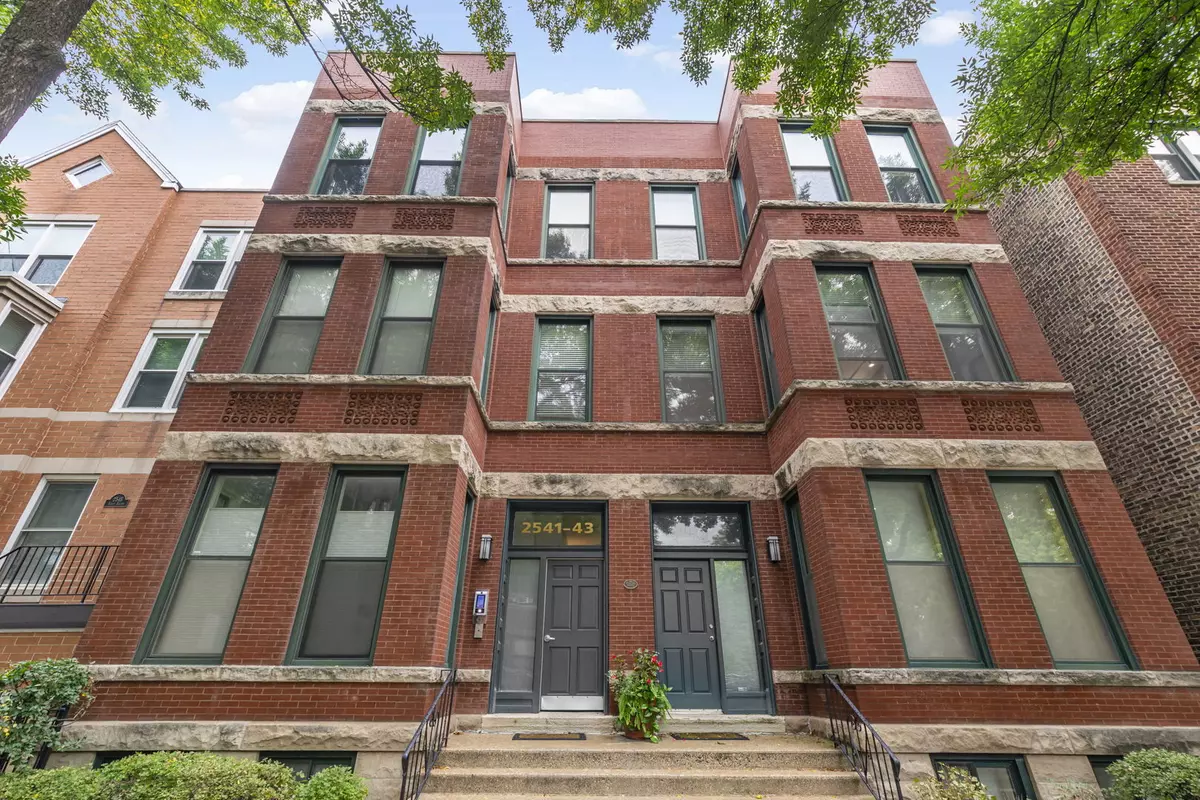 Chicago, IL 60614,2541 N Racine Avenue #2