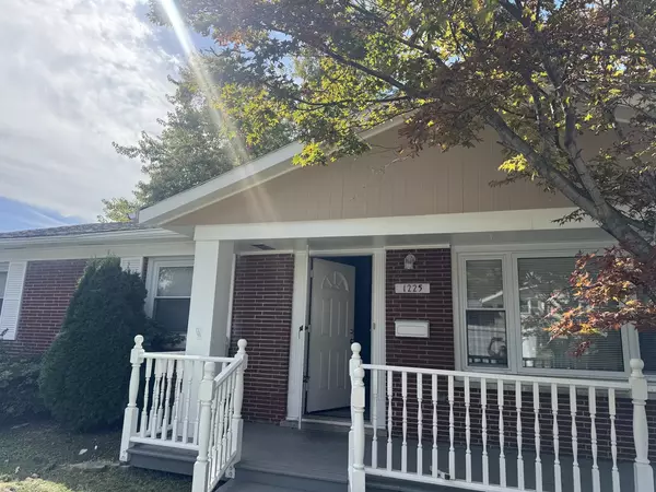 1225 N King NE Drive, South Holland, IL 60473