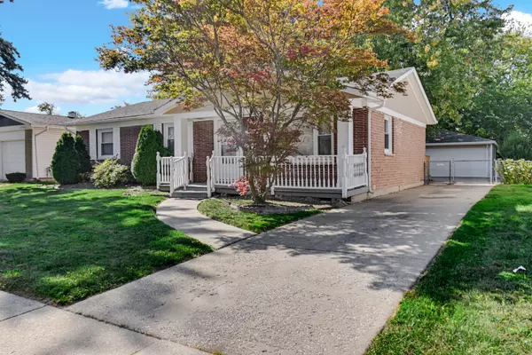 1225 N King NE Drive, South Holland, IL 60473