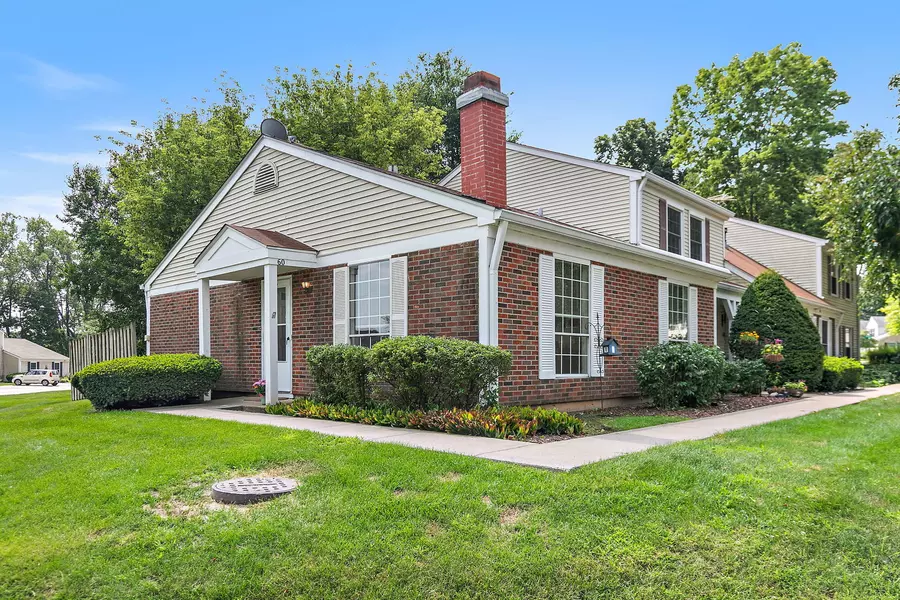 60 Bright Oaks Circle #1, Cary, IL 60013